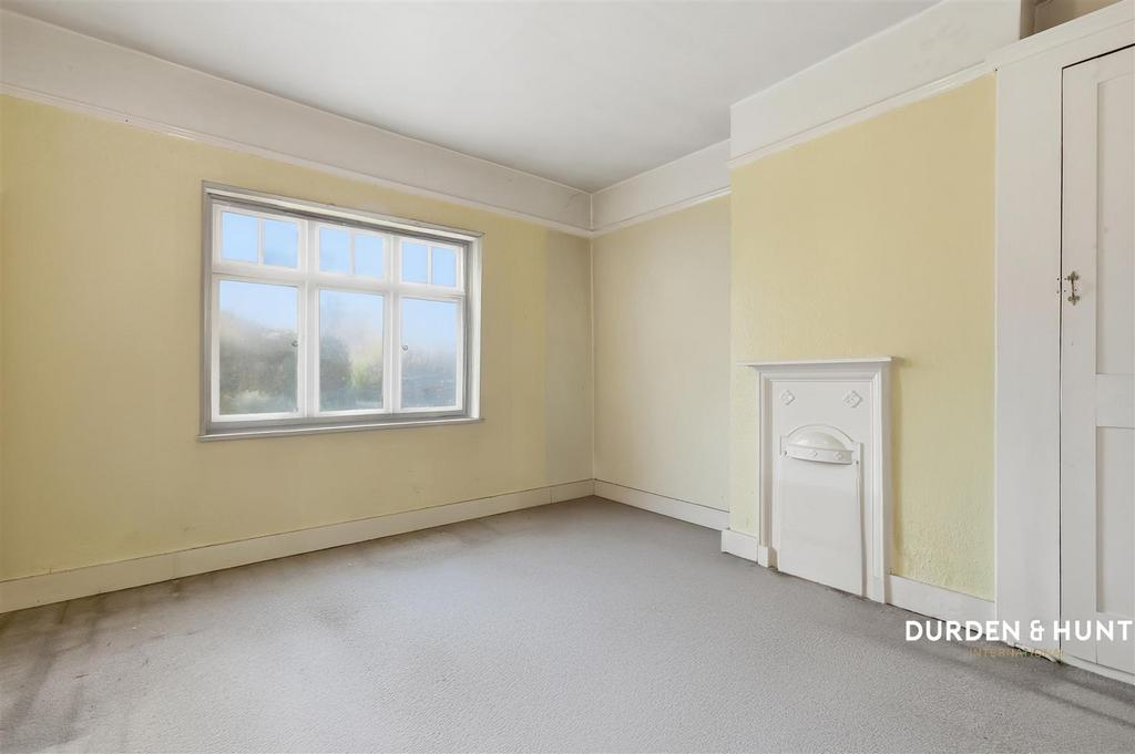 Springhall Road