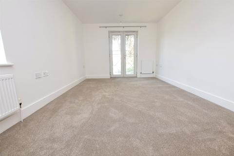 2 bedroom apartment to rent, Romside Place, Essex RM7