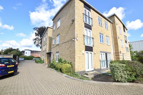 2 bedroom apartment to rent, Romside Place, Essex RM7
