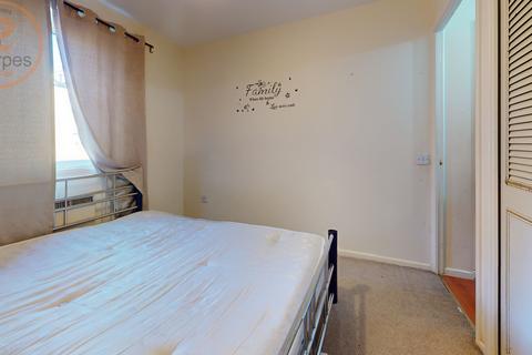 1 bedroom apartment to rent, Heathfield Drive, Mitcham, Surrey