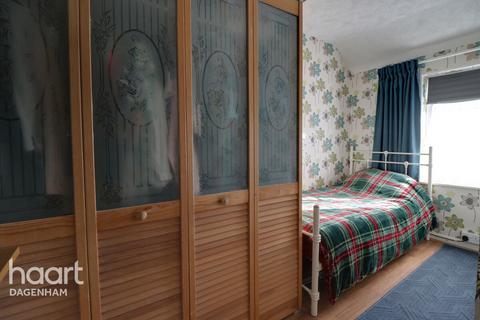 2 bedroom end of terrace house for sale, Ivyhouse Road, Dagenham
