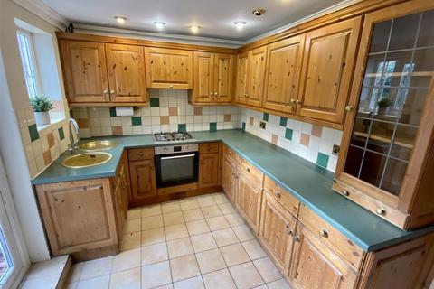 2 bedroom cottage to rent, Pinfold Street, Howden