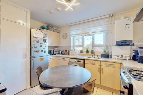 2 bedroom flat for sale, Manor Road, London, N16