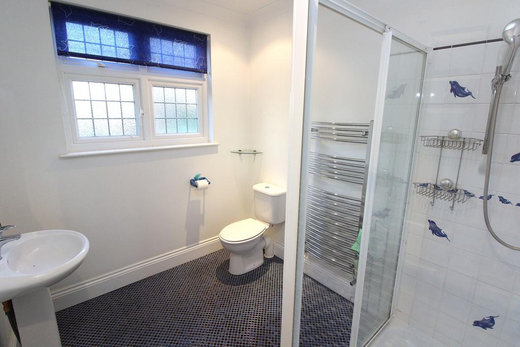Bedroom Two En Suite