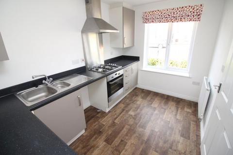 3 bedroom semi-detached house to rent, Plank Lane, Leigh