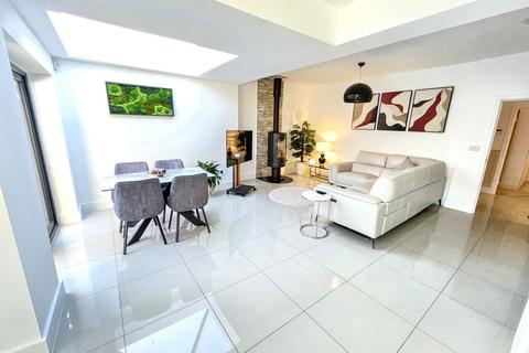 2 bedroom semi-detached bungalow for sale, West Avenue, Harton, South Shields, Tyne and Wear, NE34 6QX