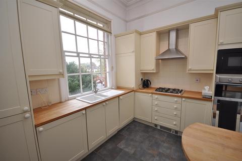 undefined, Apartment 5 Kensington House