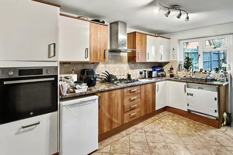 4 bedroom detached house for sale, 7 Roman Way, Daventry, Northamptonshire, NN11 0RW
