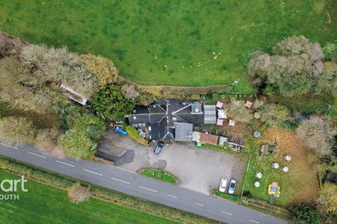 3 bedroom character property for sale, Mitchel Troy Road, Monmouth