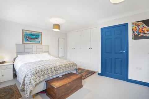 2 bedroom end of terrace house for sale, Albert Way, Peckham, London, SE15