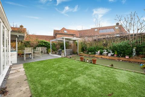 5 bedroom detached house for sale, Tinchurch Drive, Burgess Hill, West Sussex, RH15