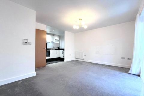 2 bedroom apartment to rent, Shingly Place, Chingford, London, E4