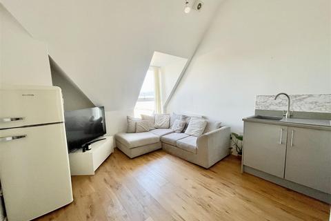 1 bedroom apartment for sale, Norton Way, Poole BH15