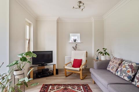 2 bedroom apartment for sale, St. Martins Mews, Pyrford, GU22