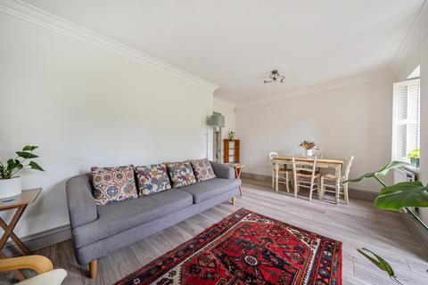 2 bedroom apartment for sale, St. Martins Mews, Pyrford, GU22