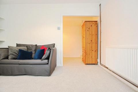 Studio to rent, Cromwell Road, Bristol BS6