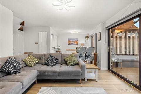 4 bedroom detached house for sale, St. Philips Drive, Evesham WR11