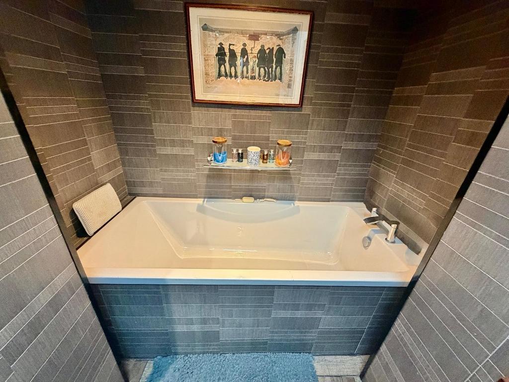 Bathroom/w.c.