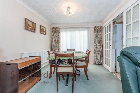 3 bedroom terraced house for sale, Roselands Avenue, Hoddesdon EN11