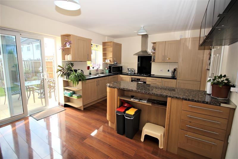 Kitchen diner