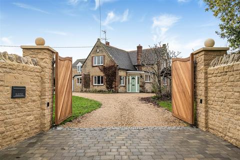 undefined, Middleton Road, Bucknell, Bicester