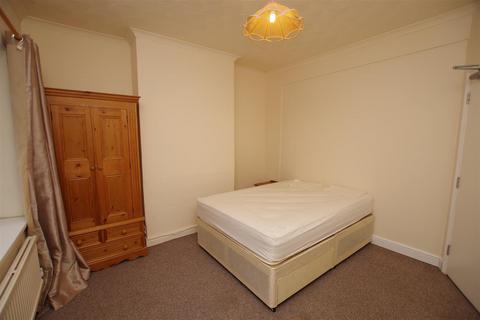 undefined, Hythe Road, Swindon SN1