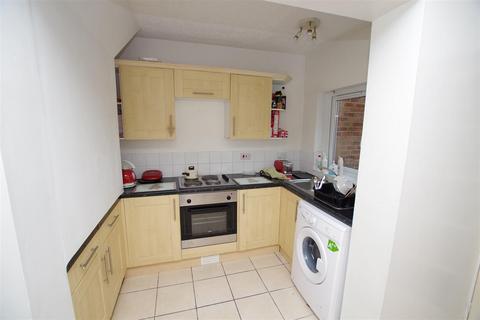 undefined, Hythe Road, Swindon SN1