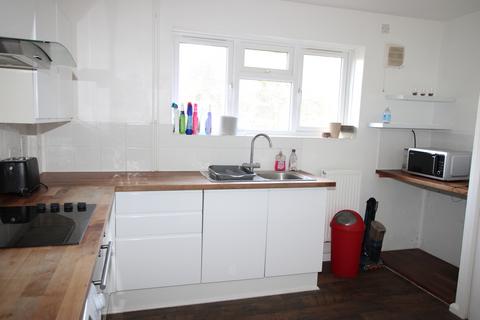 2 bedroom maisonette for sale, Weekley Glebe Road, Kettering, Northamptonshire, NN16
