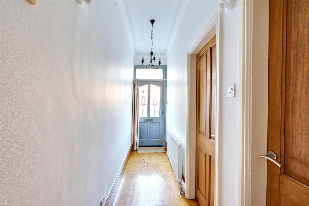 Entrance Hall 1.jpeg
