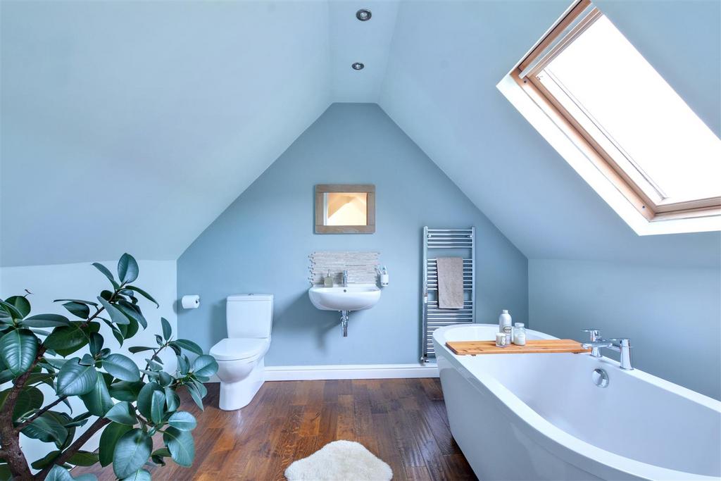 Ensuite 1.jpeg