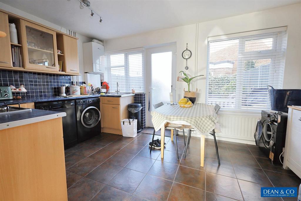 Kitchen diner