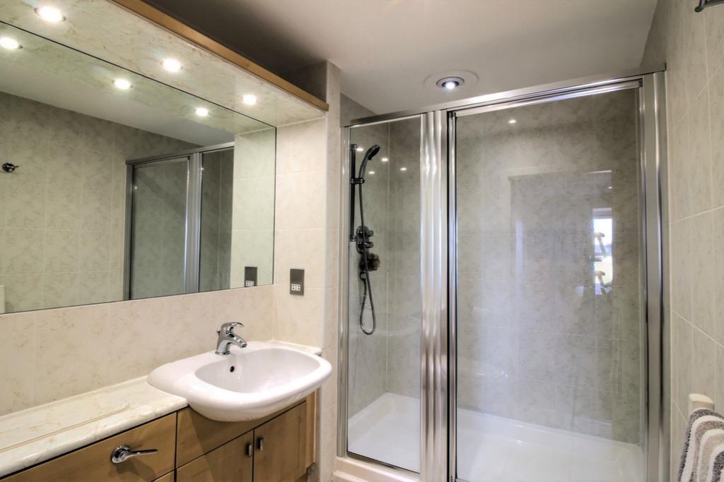 En Suite Shower Room