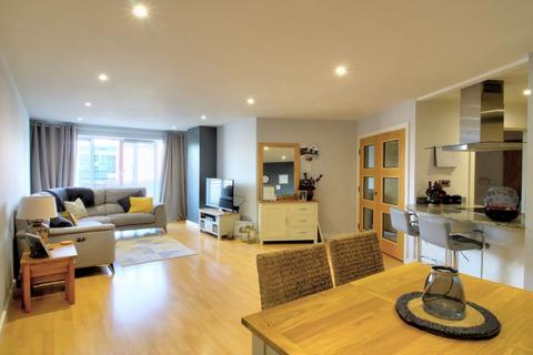2 bedroom apartment to rent, The Quays, Salford M50