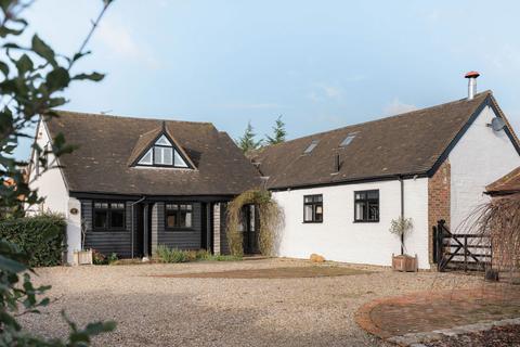 4 bedroom detached house for sale - St Leonards, Buckinghamshire HP23