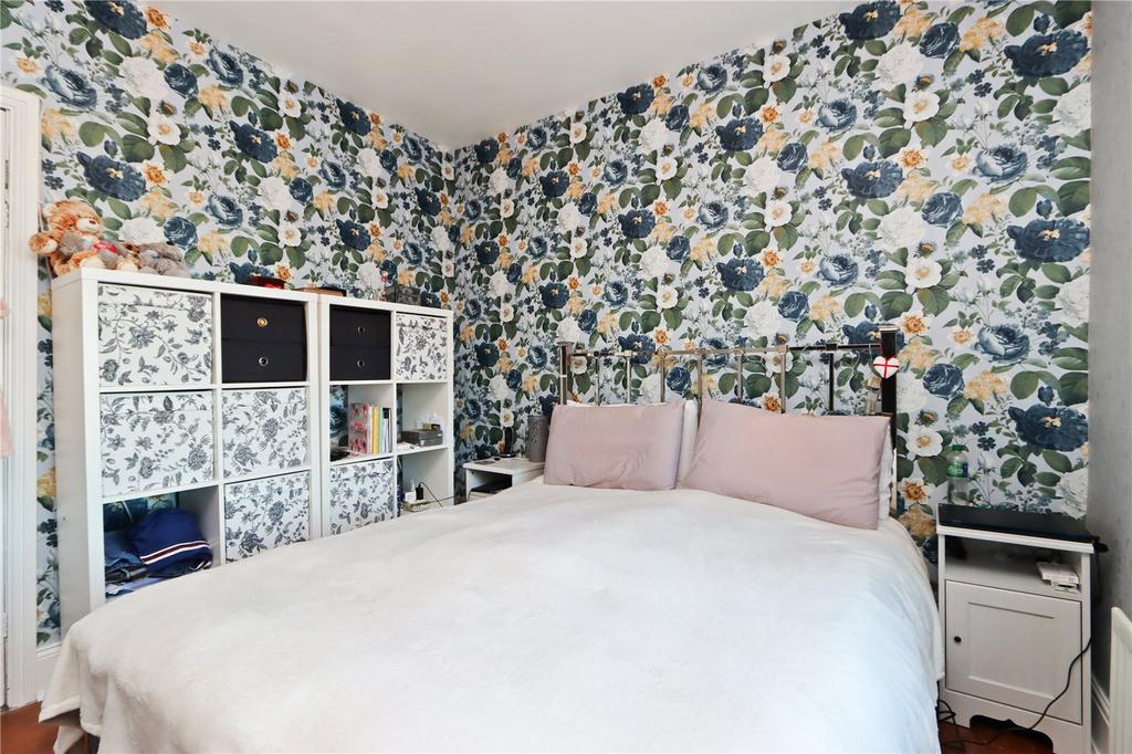 Bedroom 1 Pic 2