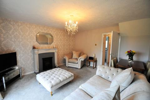 2 bedroom semi-detached house to rent, Nether Pasture, Netherfield, NG4