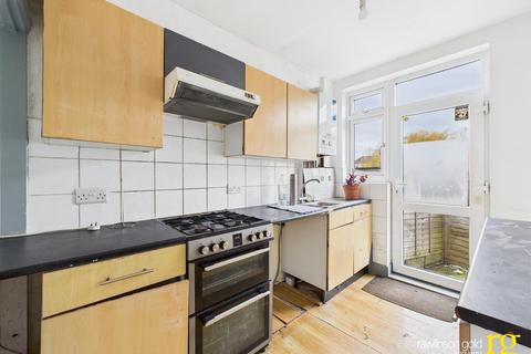 3 bedroom semi-detached house for sale, Deanscroft Avenue, London
