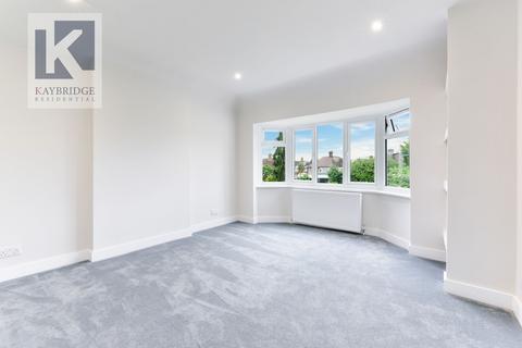 3 bedroom detached house to rent, Fairfield Way, Epsom, KT19