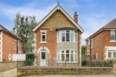 3 bedroom detached house for sale - Costock Avenue, Sherwood NG5