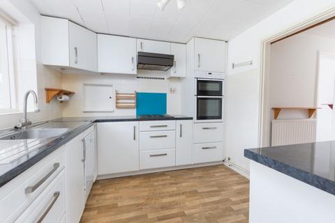 5 bedroom detached house for sale, Bolters Road, Horley RH6