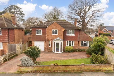 5 bedroom detached house for sale, Bolters Road, Horley RH6