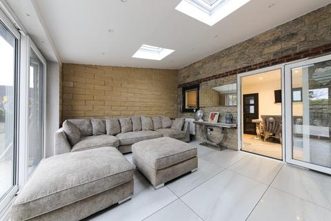 4 bedroom semi-detached house for sale, Victoria Court, West Moor, NE12