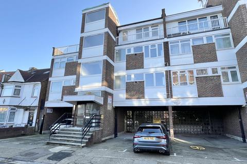 1 bedroom flat to rent, Woodleigh Court, Wood Green, N22