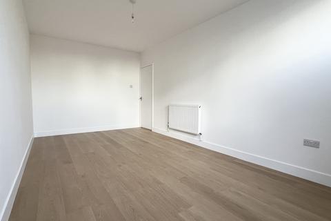 1 bedroom flat to rent, Woodleigh Court, Wood Green, N22