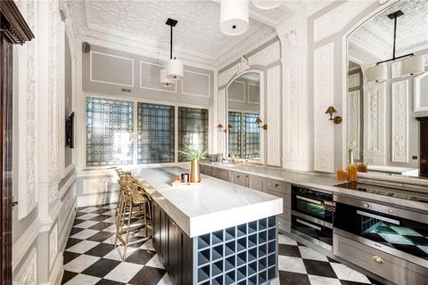 2 bedroom apartment to rent, Strand, Covent Garden, London, WC2R
