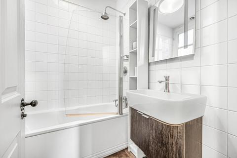1 bedroom flat for sale, Arkwright Road, Hampstead, London