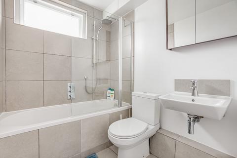 1 bedroom flat to rent, Rostrevor Road, London