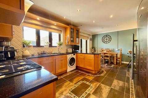 4 bedroom detached house for sale, Avalon, Poole