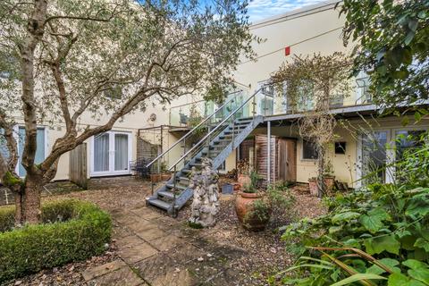 Yokehouse Lane, Painswick, Stroud, Gloucestershire, GL6