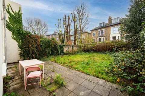 3 bedroom flat to rent, St. John's Grove, London